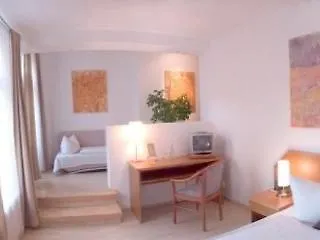 ホテル アートホテル シティ 3*